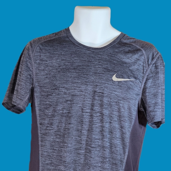 Nike Dri-Fit "Running" Training Shirt - Picture 2 of 10